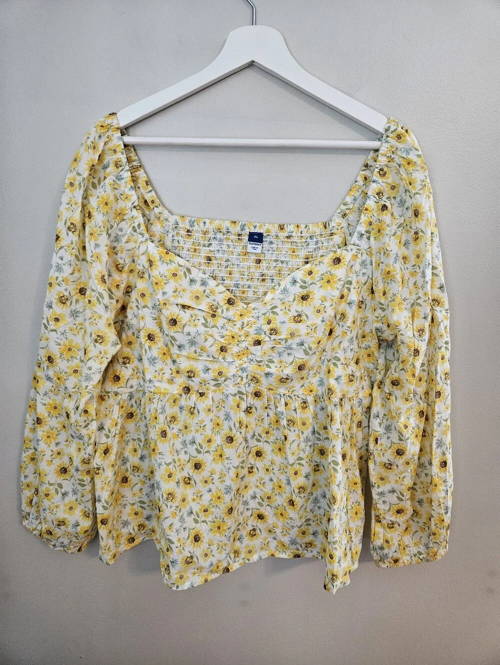 Old Navy Yellow Floral Long-Sleeve Top Sweetheart Sunflower Print